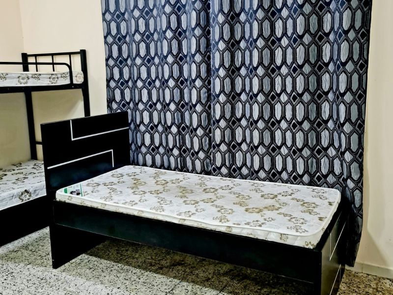 Executive Bed Space For Indian Gents Very Clean Neat Flat.